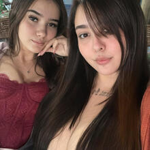  Nude