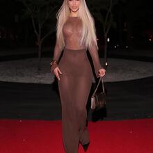  Nude