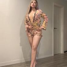  Nude