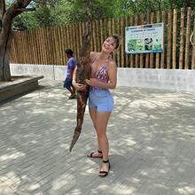  Nude