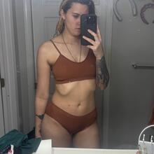  Nude