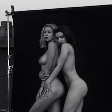  Nude