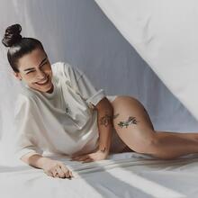  Nude