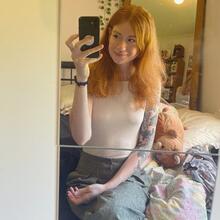  Nude