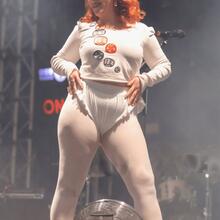  Nude