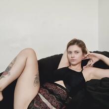  Nude