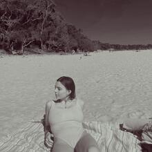  Nude