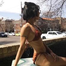  Nude