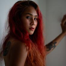  Nude