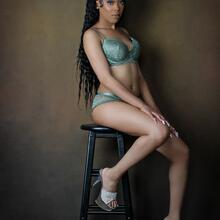  Nude