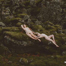  Nude