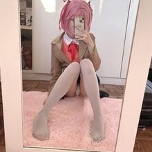  Nude