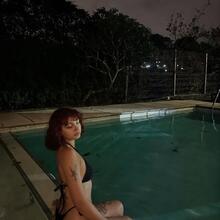  Nude