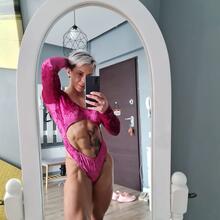  Nude