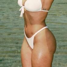  Nude