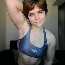  Nude