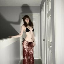  Nude