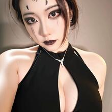  Nude