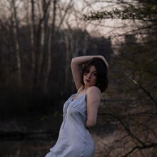  Nude