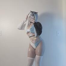  Nude