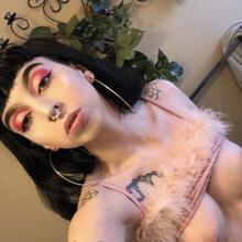  Nude