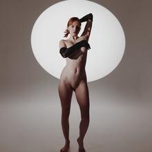  Nude