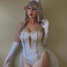  Nude
