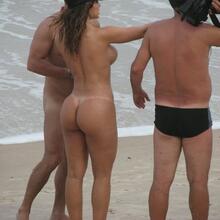  Nude