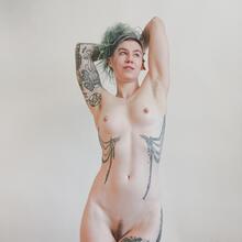  Nude