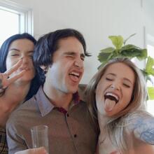 Nude