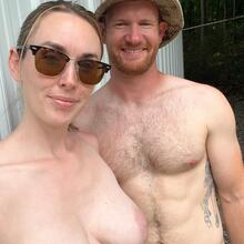  Nude