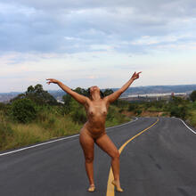  Nude