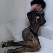  Nude