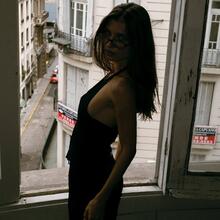  Nude