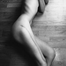  Nude