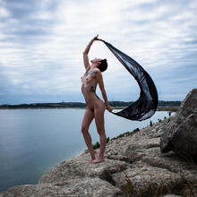  Nude