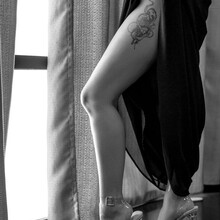  Nude