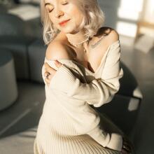  Nude