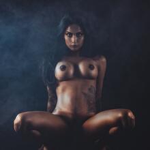  Nude