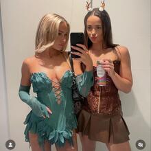  Nude