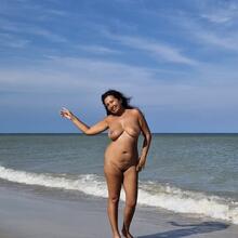 Nude