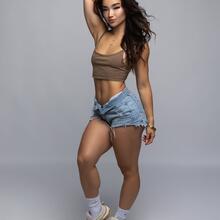  Nude