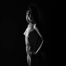  Nude