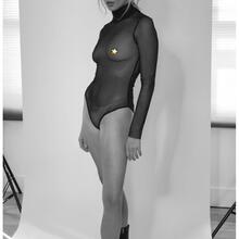  Nude
