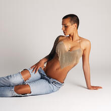  Nude