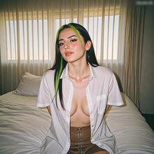  Nude
