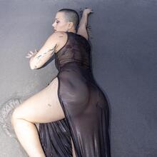  Nude