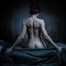  Nude