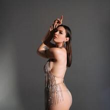  Nude