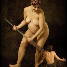  Nude